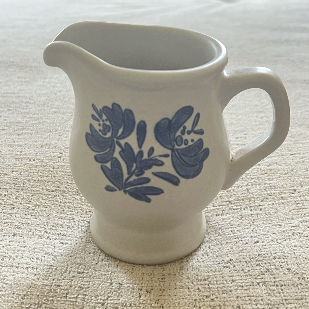 Pfaltzgraff Yorktowne Vintage Stoneware Creamer Cottage Core